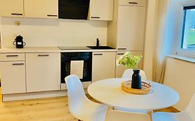 Zentrale Wohnung Mit Alpenblick
